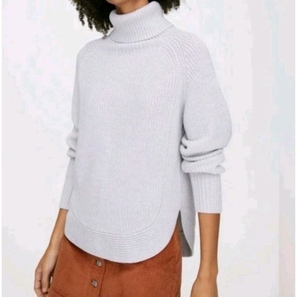Aritzia Sweaters - Aritzia Wilfred Free Asianna 100%‎ Merino Wool Sweater XS Light Grey